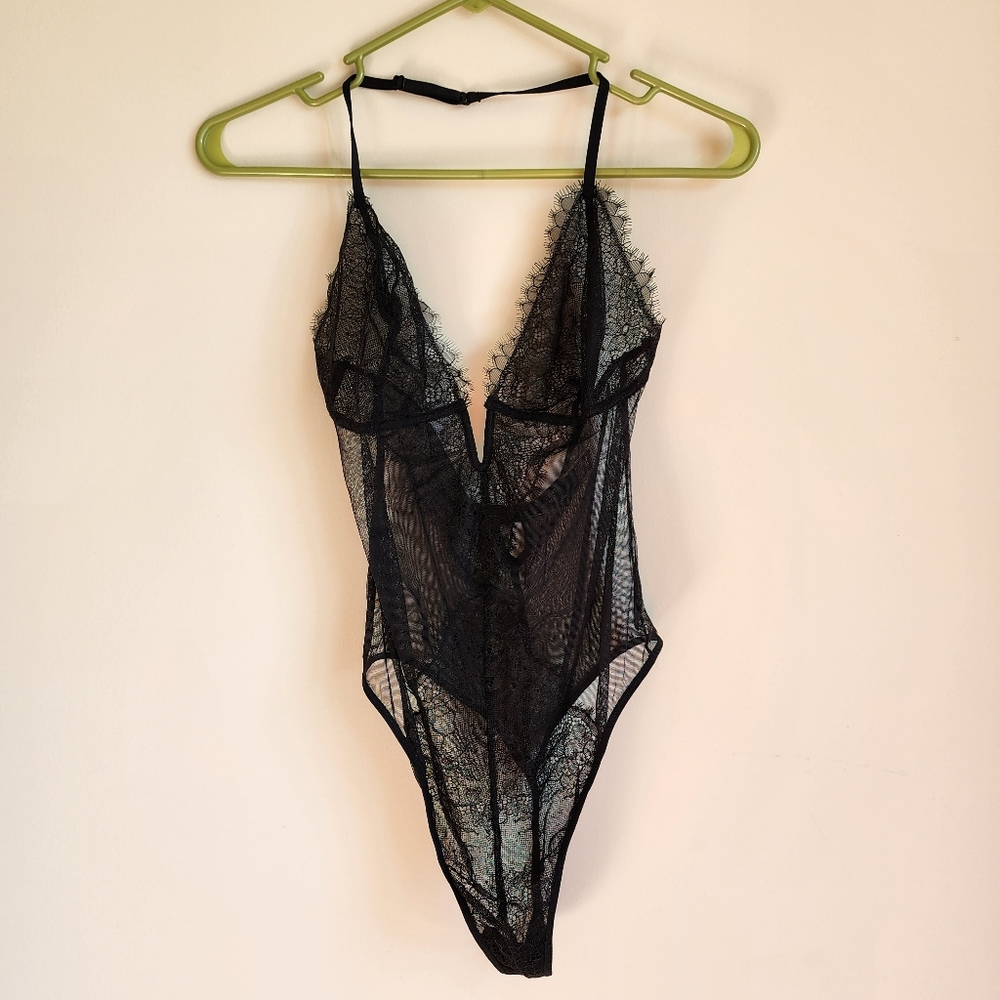 Black Victorias Secret Lingerie - Halter - Lace